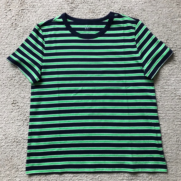 Gap- Short sleeve T-shirt.” - Picture 1 of 2